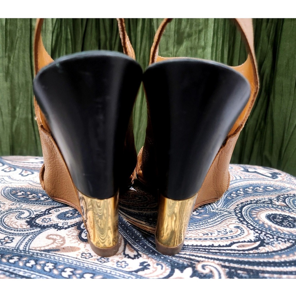 Chloe Tan Pebbled Leather Gold Accent Wedge Sandals Slingback Peep Toe Size 36 - Picture 4 of 7